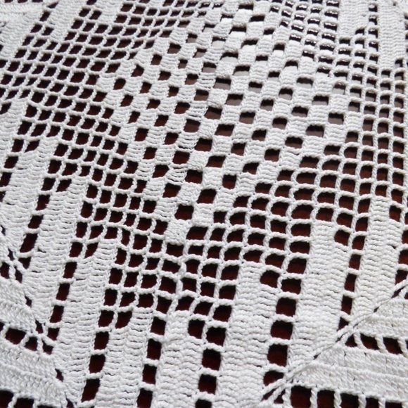 VTG 1930-40's Handmade Crochet White Bedspread Coverlet or tablecloth 82"x 98" - Picture 4 of 11